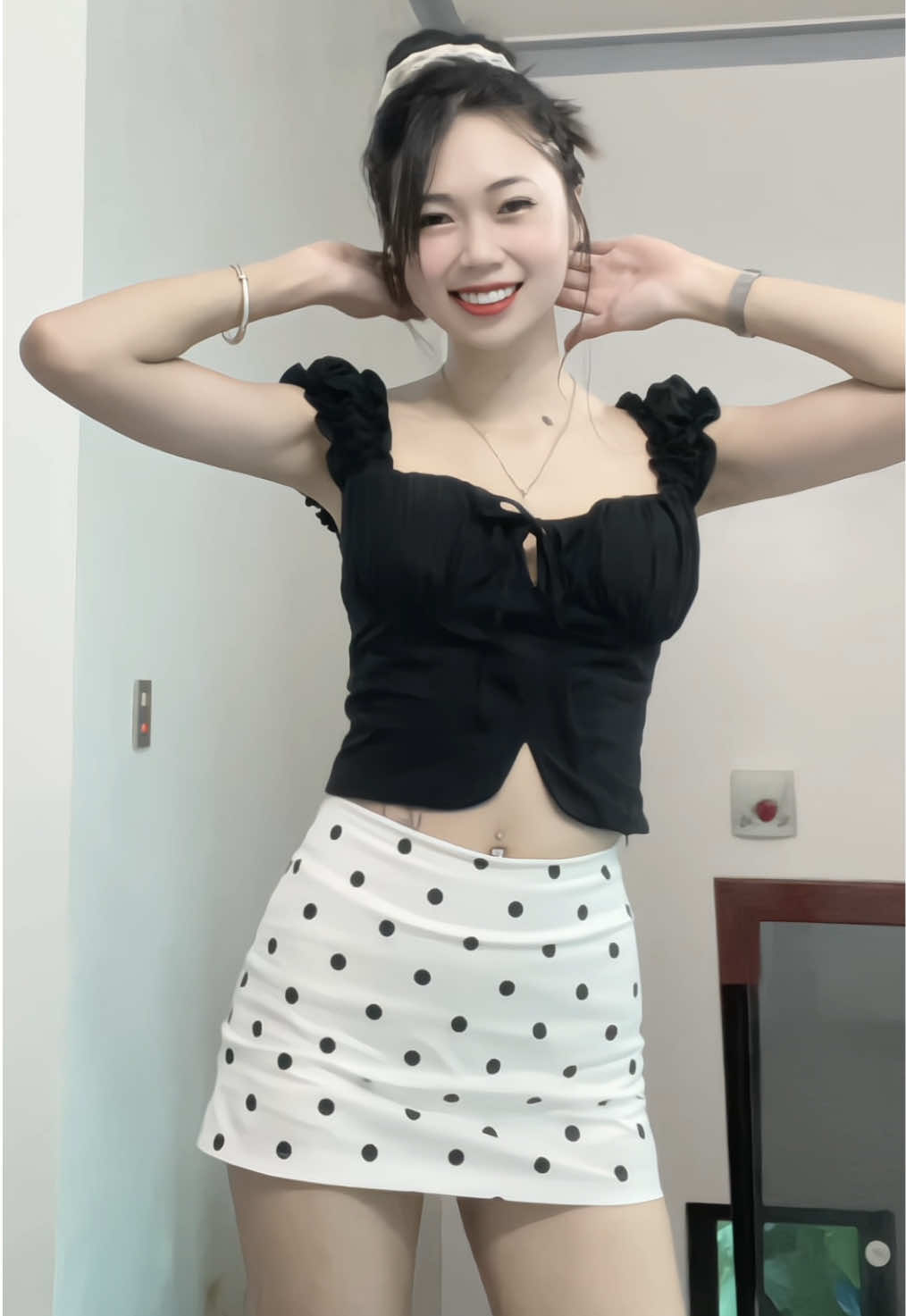Hẩi hẩi nhìn buồn cười dữ vạii  👀 #fyp #xuhuong #nhay #tiktokdance #viral 