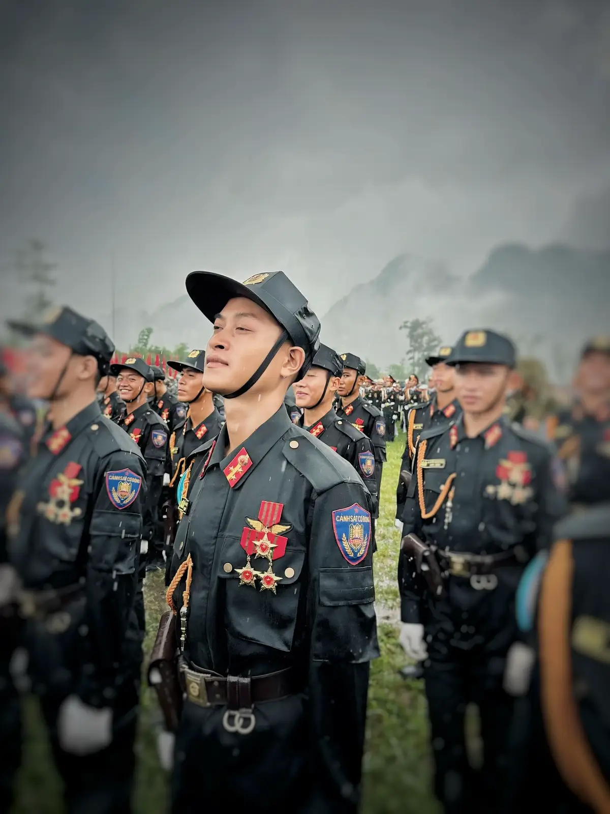 Mưa to là mưa nhỏ, mưa nhỏ là không mưa.!!!  8 ngày nữa ạ các đồng chí ơiii 🤍