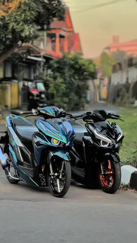 Gen 1 gen 2nya kak😋😍🥵🤙 . . . #fyp #varghost⚡ #vario #vario125 #variogen2 #ogahjinjit #vavarioan #variomodifikasi 