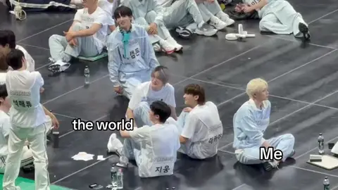Taeyang are you ok💔 #p1harmony #isac2025 #theo #taeyang 