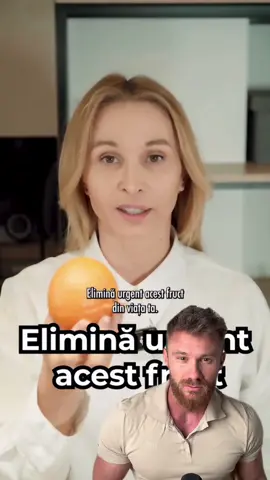 🍌 De ce e complet ok să mănânci banane 	1.	Nu îngrașă singure – o banană are în medie 90–110 kcal, adică mai puțin decât un baton de ciocolată, o felie de pâine cu unt sau un pumn de nuci. Totul depinde de cantitatea totală de calorii din zi. 	2.	Aduc energie rapidă – datorită carbohidraților ușor digerabili, bananele sunt ideale înainte sau după antrenament. 	3.	Conțin fibre – încetinesc absorbția zahărului, reduc senzația de foame și îmbunătățesc digestia. 	4.	Au potasiu și magneziu – esențiale pentru sănătatea inimii, echilibrul tensiunii arteriale și prevenirea crampelor musculare. 	5.	Satisfac pofta de dulce – în loc să mănânci un desert procesat, o banană e un dulce natural, cu mult mai puține calorii și mult mai multe vitamine. ⸻ 🍎 Cum te ajută fructele la slăbire și sănătate 	1.	Puține calorii, mult volum – majoritatea fructelor au între 40 și 60 kcal/100 g. Îți umplu stomacul fără să aducă multe calorii. 	2.	Fibrele reduc foamea – fibrele insolubile dau sațietate, iar cele solubile (ex. pectina din mere) încetinesc digestia și stabilizează glicemia. 	3.	Efect antiinflamator și antioxidant – vitaminele (C, A, E), polifenolii și flavonoidele reduc stresul oxidativ și îmbunătățesc sănătatea metabolică. 	4.	Susțin sănătatea hormonală și imunitatea – vitamina C (citrice, kiwi, fructe de pădure) ajută la producția de colagen și la imunitate. 	5.	Controlează poftele – dacă incluzi fructe zilnic, e mult mai puțin probabil să cazi în extreme (dulciuri hipercalorice, fast-food). ⸻ ✅ Concluzie: Bananele și fructele în general NU sunt „inamicul” slăbirii. Dimpotrivă – integrate corect în planul zilnic, ele ajută la controlul apetitului, la menținerea energiei și la sănătatea pe termen lung Vrei și tu să înțelegi cum? Ei bine regăsești metoda Prin care am ajutat 3700 de femei să își schimbe viața, dar și 400 de bărbați chiar în descrierea profilului ❤️✅ . . . #slabire #retete #stildeviatasanatos #retetesanatoase 