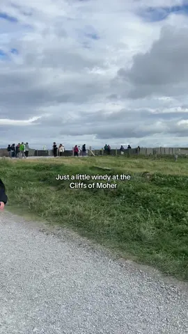 Luckily I didn’t blow away 💨 #cliffsofmoher #ireland #fyp #foryoupage #windy 