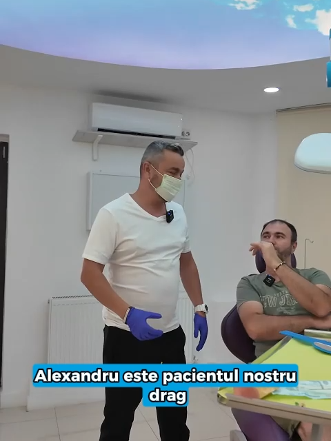 🦷 Alexandru este unul dintre pacienții noștri dragi și vine cu o provocare medicală: un canin inclus. 👉 În multe locuri, recomandarea ar fi fost extracția imediată. 👉 La noi, abordarea a fost diferită: am analizat atent poziția dintelui, riscurile și avantajele păstrării lui. ✅ Înainte de a lua o decizie finală, evaluăm împreună situația prin radiografie și plan de tratament clar. Dacă există infecție, dacă structura dintelui nu permite un pivot sau dacă poziția nu e favorabilă, atunci recomandăm extracția și implantul dentar. 🔹 La Denta Clinic, nu grăbim deciziile. Preferăm să oferim pacientului toate informațiile, să discutăm opțiunile și să stabilim împreună pașii corecți – de la extracție până la implanturi și coronițe digitale. 📲 NOU – Aplicația Denta Suport (iOS & Android) 👉 www.dentasuport.ro Prin aplicație poți trimite radiografii și analize, iar medicii noștri îți pot oferi o evaluare preliminară și un plan orientativ, chiar înainte să ajungi în clinică. 📍 Râmnicu Vâlcea, Calea București 193A 📞 Programări WhatsApp: +40 761 233 220 🌐 www.dentaclinic.ro 🔗 linktr.ee/dentaclinic.vl #DentaClinic #ImplanturiDentare #ChirurgieOrală #DentaSuportApp #PaciențiFericiți