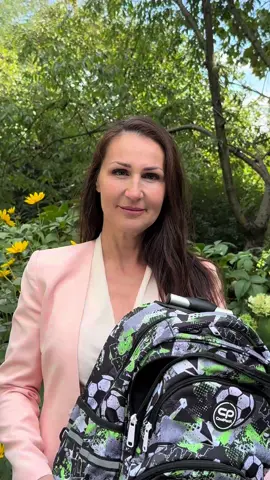 ✨ Varázstáska akció ✨ Idén is csatlakoztam Kecskemét Megyei Jogú Város Önkormányzatának Varázstáska akció programjához, amely az iskolakezdést segíti a családok számára. 📚 Körzetemből 6 kisgyermek tanévkezdését támogattam, valamint további 3 gyermeknek ajándékutalvánnyal kedveskedtem. 💙 Összesen 210.000 Ft értékben tudtam hozzájárulni ahhoz, hogy könnyebb legyen a tanévkezdés. Minden diáknak sikeres, élményekben gazdag tanévet kívánok! 🍀✏️📖 #Kecskemét #Varázstáska #Iskolakezdés #Támogatás #Önkormányzat #Közösség #Esélyteremtés #Gyermekekért #Családbarát