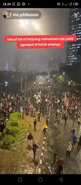 #mahasiswa pada ngumpet . udah tau duit ..makanya ga mau bantu rakyat 