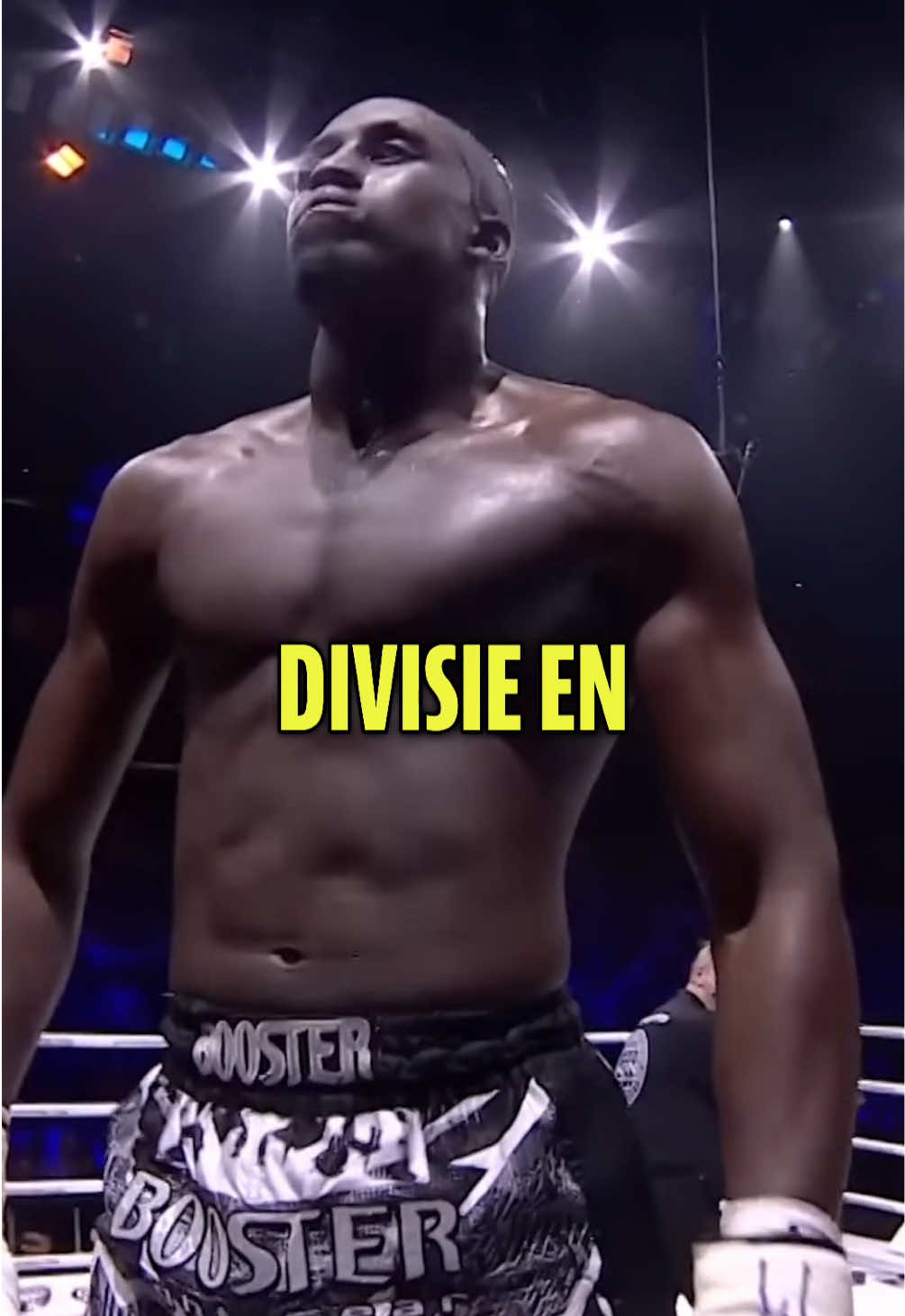 Denk jij dat Mory de volgende zwaargewicht kampioen is? #podlex #morykromah #glory #kampioen #kickboksen 