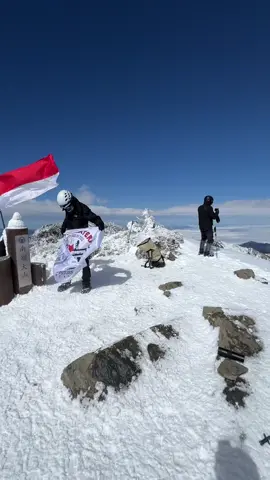 Kenangan seumur hidup tidak akan pernah terlupakan with @BASECAMP ADVENTURE , tahun depan kemana kita🤫🤣#pendakifomo #pendakigunung #taiwan🇹🇼 #fyp #fyppppppppppppppppppppppp 
