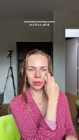 Antioxidant morning routine 🧴 en partenariat avec Dermaceutic✨ @dermaceutic @dermaceutic.official #skintelligentscience #dermaceutic #morningroutine #morningskincareroutine #skincare 