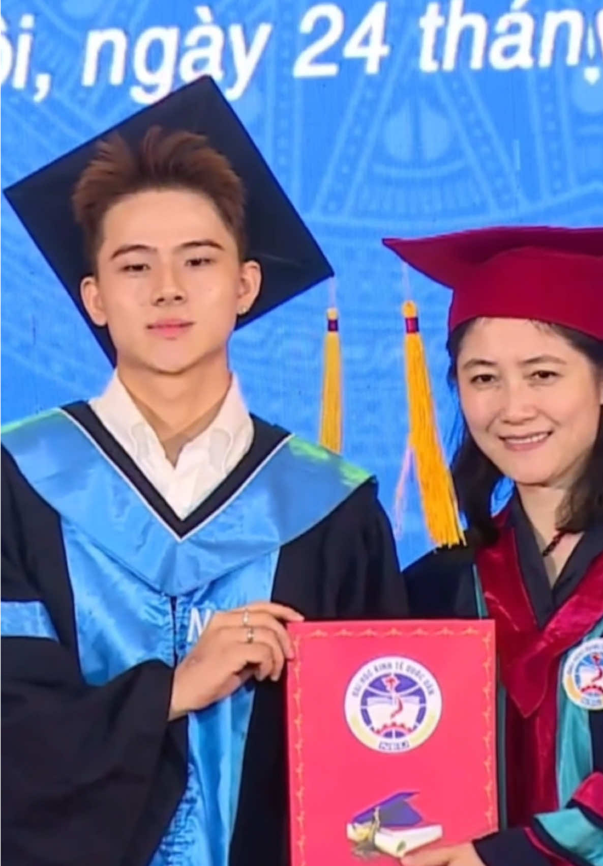 Anh ra rồi #NEU #graduate #totnghiep #fyp 