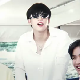 him and those sunglasses against the world  #sky#skywongravee#gmmtv#gmmtv#edit 