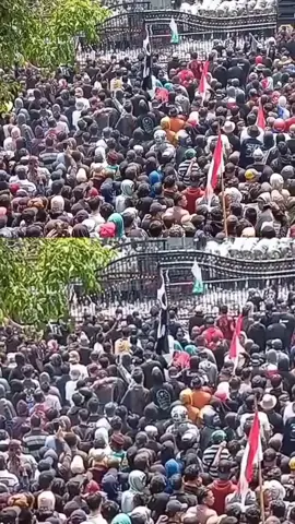 masyarakat demo untuk bubarkan DPR  #DEMO #rakyat