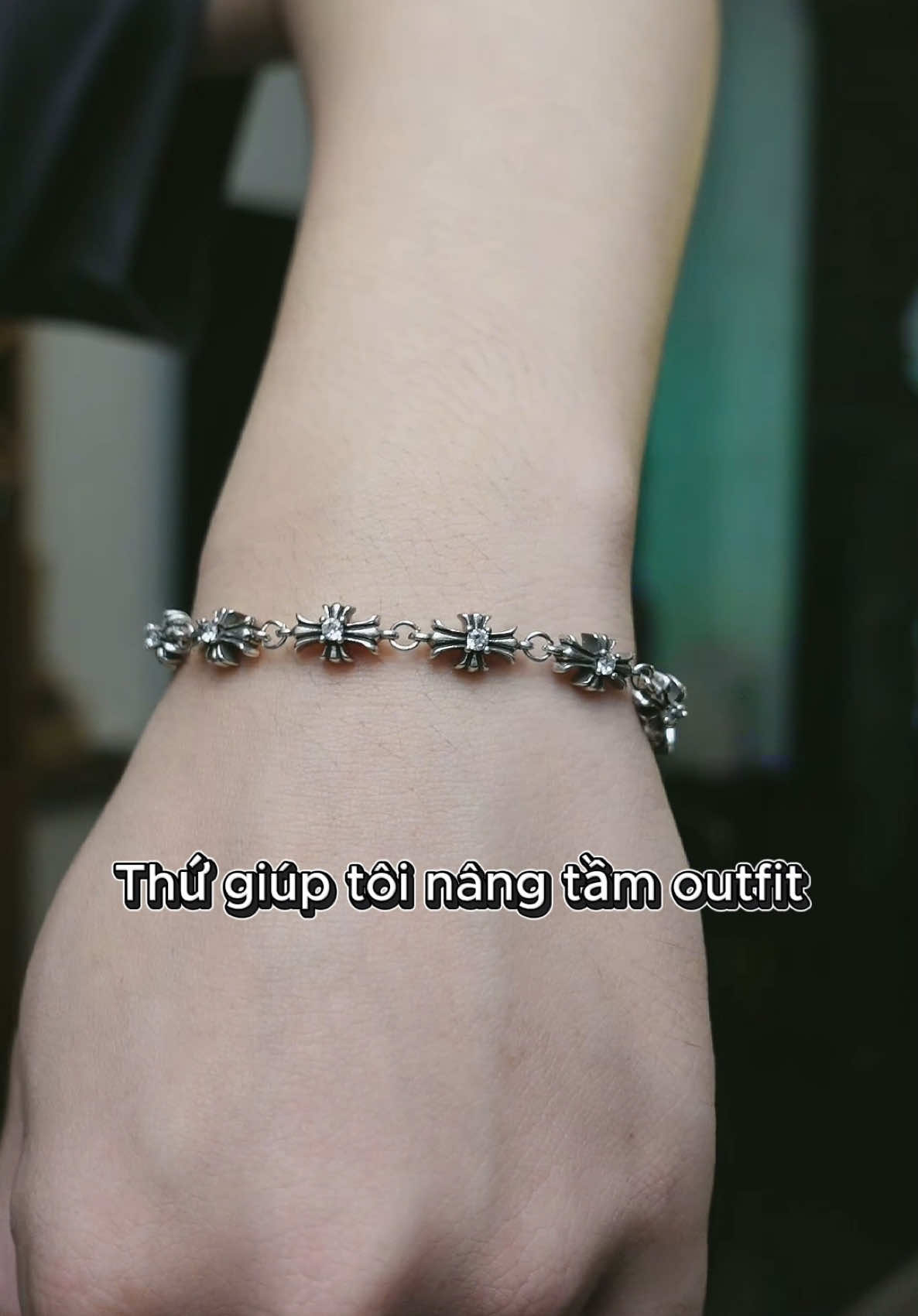 Đeo vào phạt khạc luônn hẹ hẹ #tuananhdang #tuncanwear #myoutfit #quockhanh #vongtay 