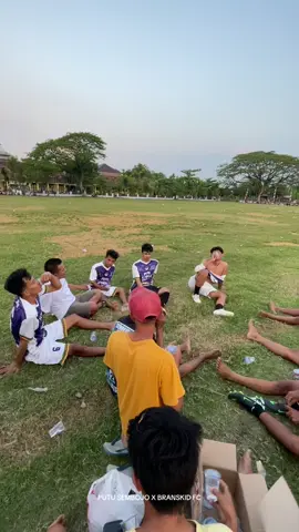 Hari ini 3poin mbah,sampai jumpa pertandingan selanjutnya🤩😋#rebetcomunity #fyp #promomakanmerdeka #lomba17an #sambongbangi 