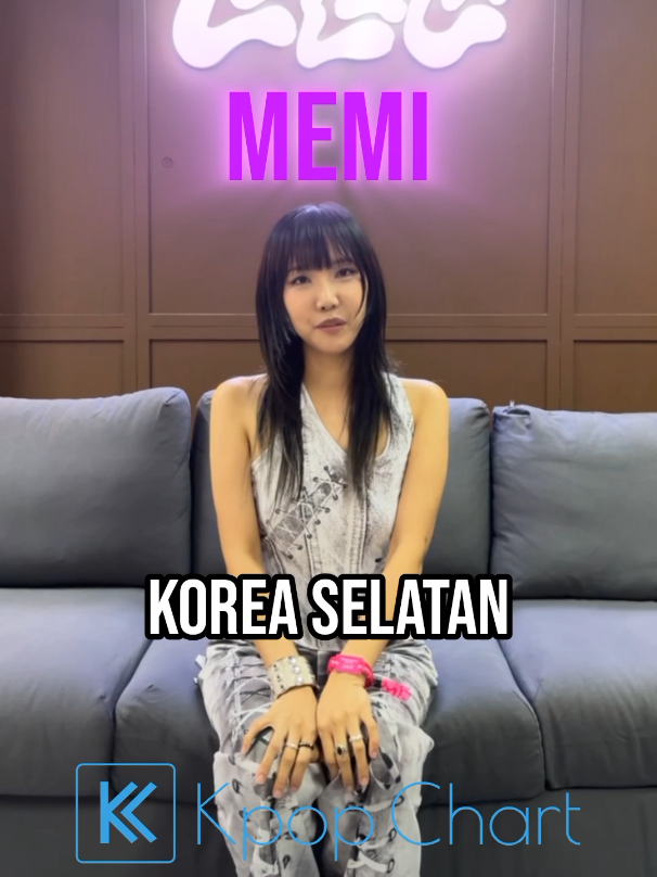 Kpop Chart berkesempatan ngobrol bareng gitaris cewe jempolan asal Korea Selatan, MEMI! MEMI yang merupakan salah satu line up dari Lalala Fest 2025 bahas perasaan dan persiapannya nampil di hadapan para penggemar Indonesia. Cung siapa yang kemarin juga nonton penampilan MEMI dan line up lainnya di Lalala Fest? #MEMI #kpopchart #kpopchartmedia #lalalafest