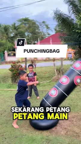 Anak yg suka aktif / masuk taekwondo ke korang beli ja punchingbag geni, boleh bagi dorang main berlatih dekat rumah. Bagus sgt korang puchingbag ni. #punchingbag#punchingbagbudak#boxingbag 