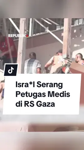 Isra*l kembali menyerang Rumah Sakit Nasser di Gaza, Senin 25 Agustus 2025. Serangan tersebut membuat 15 orang gugur, termasuk empat jurnalis. Salah satu korban merupakan jurnalis yang bekerja untuk Reuters, menurut pejabat kesehatan Palestina. Juru kamera Hussam al-Masri, kontributor Reuters, gugur dalam serangan pertama, kata pejabat setempat. Fotografer Hatem Khaled, juga kontraktor Reuters, terluka dalam serangan kedua. Militer Isra*l dan Kantor Perdana Menteri belum memberikan komentar langsung terkait serangan tersebut. Para saksi mata mengatakan, serangan kedua terjadi setelah petugas penyelamat, jurnalis, dan warga bergegas menuju lokasi serangan awal. Rekaman video langsung Reuters dari rumah sakit yang dioperasikan oleh Masri tiba-tiba terputus pada saat serangan pertama terjadi. #Republika #CekRepublikaAja #FreePalestine 