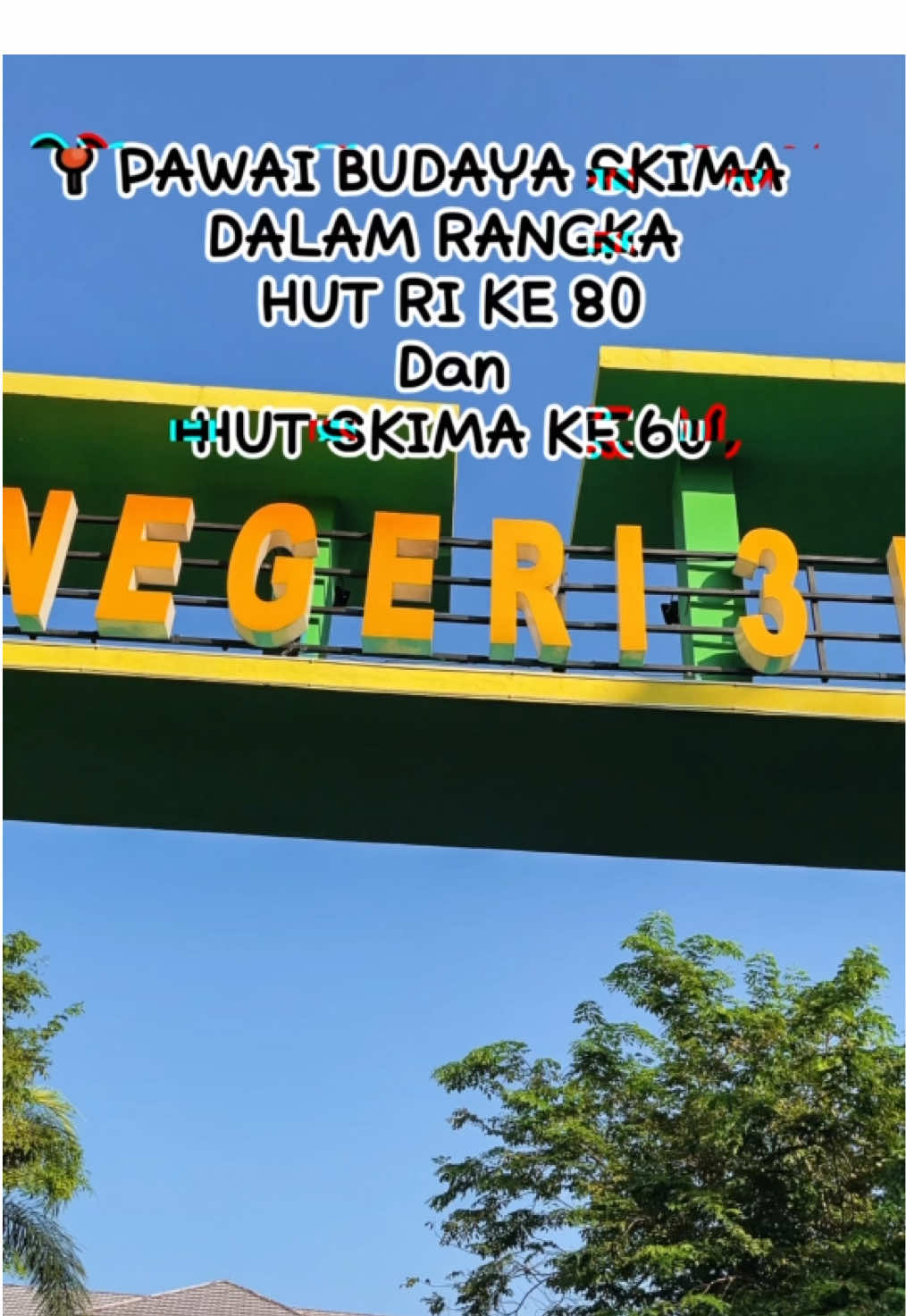 Glowfair 60 2025.. pawai budaya dalam rangka HUT REPUBLIK INDONESIA KE 80 dan HUT SMK NEGERI 3 KOTA MADIUN @Smkn3MadiunOfficial KE 60, menampilkan DRUMBAND GITA BARAVURA SKIMA, REYOG PONOROGO, PAWAI PAKAIAN ADAT NUSANTARA . . #madiuncarnival #smkn3madiun #fyp #madiun #serunya17an🇮🇩 