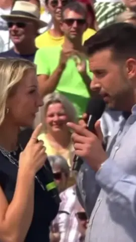 So this happened yesterday… 🤭 #annacarinawoitschack #jaykhan #fernsehgarten #sieduundich #verdammt 
