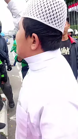 Di Mane suasana sedang Mencekam Di situ sllu ada @badrukepitingreal16 yang Jadi Penenang 🤣😭 #fyppppppppppppppppppppppp #fyp #demo25agustus2025 #jakarta 