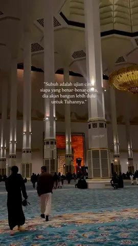 Kejarlah dunia dan seisinya di waktu itu.,