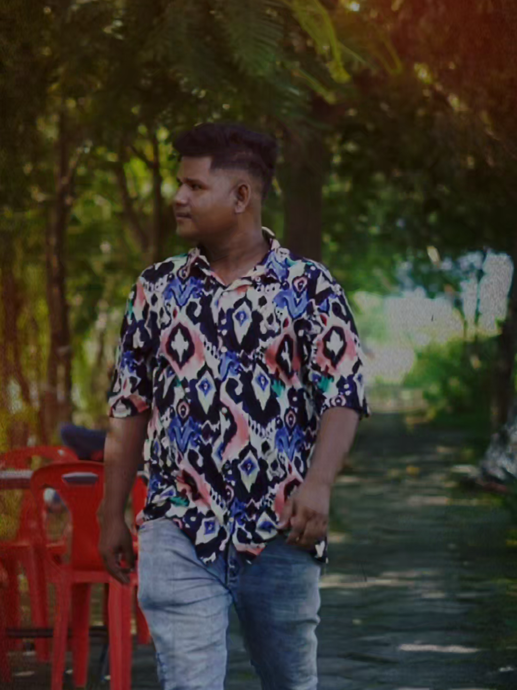জীবনের সবচেয়ে বেশি কষ্ট পাইতে হয় আপন মানুষগুলোতে 