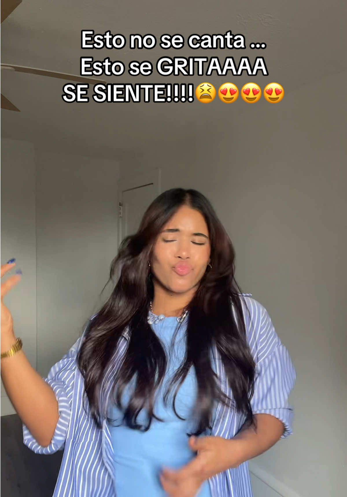 Como es que solo tiene una semana y ya me la sé casi entera ?🥲🥲😍😍😍 