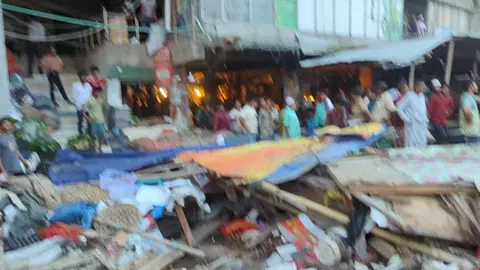 স্কয়ার মাস্টার বাড়ি অভিযান চলমান অবৈধ স্থাপনা সব ভেঙে গুঁড়িয়ে দেওয়া হচ্ছে #sedstory💔💔💔😭😭😭 