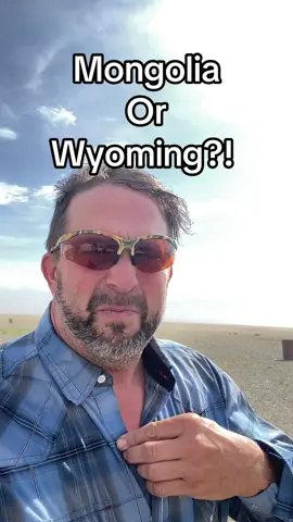 The wind picks up when there’s nothing to slow it down! #wyoming #mongolia #gobi #gobidesert 