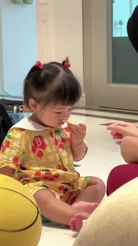Duuuh gaya pakai lipstiknya🤭🥰☺️😘#ranaima #lily #fyp 