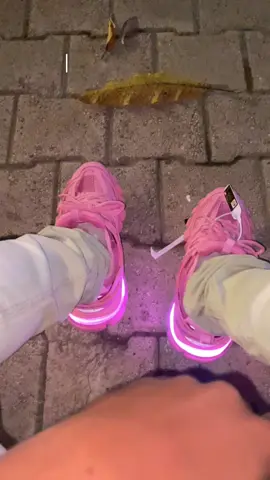 #1millionviews #creatorsearchinsight #balenciaga 