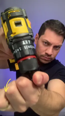 Kit Parafusadeira / furadeira prova d’água com impacto motor sem escovas Brushless de 21v com 2 baterias mais maleta com acessórios. 🔥🤩😱🔥 #tiktokshop #parafusadeira #furadeira #montadordemoveis #construção 