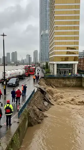 flood coplles#short #vedio #fouyoupage 