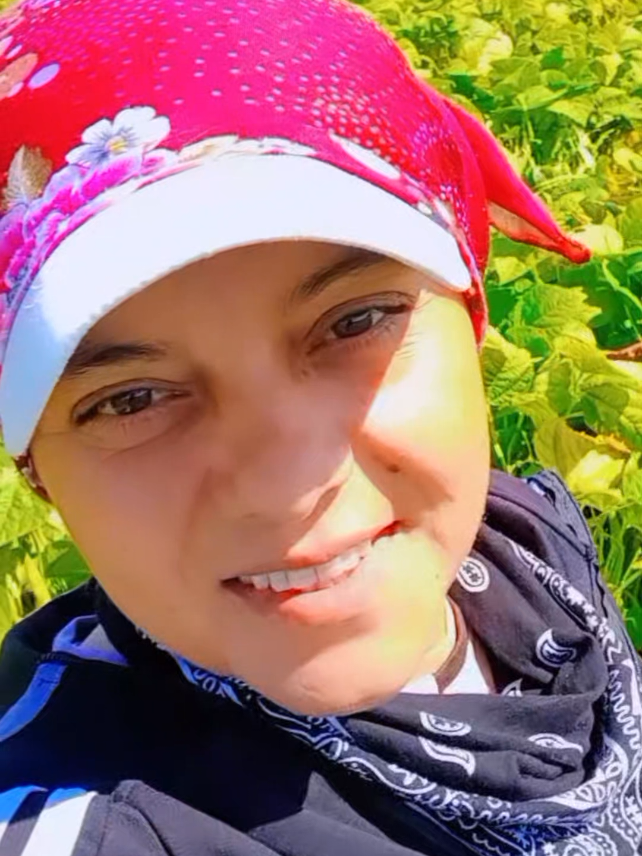 Beni Gülüşümle hatırla Belki hatrına düşerimde Gene Çalarsin Kapımı😔