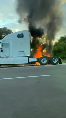 #truckfire on the way back home from the races. 🔥 
