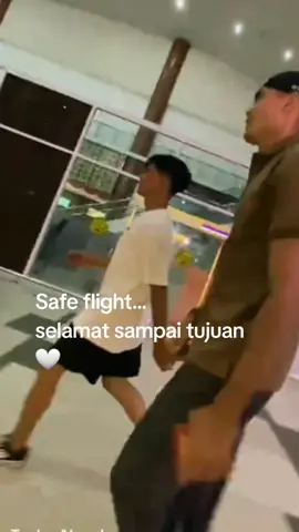 #CapCut @AisarKhaledd  ❤️🤍#lewatberandafyp #pacujalurkuantansingingi #fypage #viralvideo 