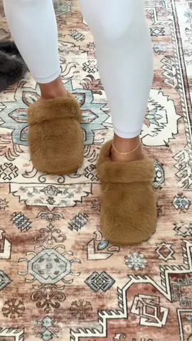 These are going to sell out before Fall 🍂 #crocsslippers #fuzzyslippers #fluffyslippers #slippers #tiktokshopcreatorpicks 