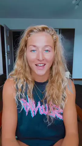 I may be smiling while telling this story but this was devastating to go through… #Injured #Recovery #ProVolleyball #StressFracture #ProAthlete 