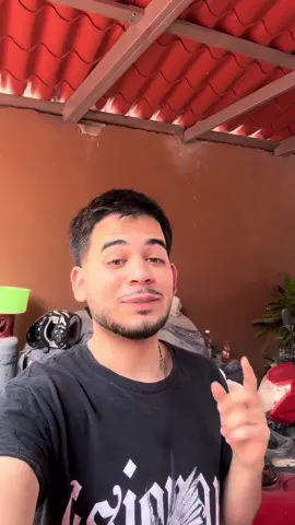 Se le secó todas las plantas de mi mama entonces fuimos El Chairaz y yo por unas de regalo jaja 🤣🤣 #Plantas #Regalos #Humor