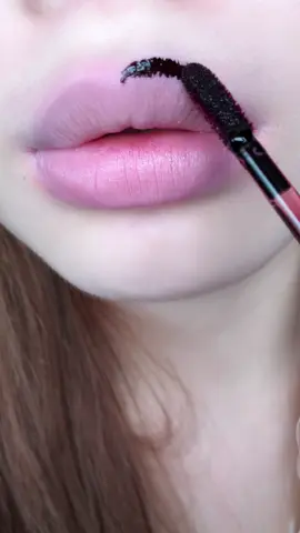 Line, peel, and add your favorite gloss 👄✨ ID:67554655 #lipsticktutorial #glossylip #LipGlossAddict #makeup #LipHacks #SHEGLAM #sheglam #SHEGLAMLipstick