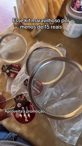✨ Diga adeus às peneiras que entortam e enferrujam! Esse Kit com 3 Peneiras de Inox (12cm, 14cm e 16cm) é resistente, leve e prático para coar café, sucos, massas e muito mais. ✅ Não enferruja ✅ Fácil de limpar ✅ Tamanhos ideais para qualquer receita 👉 Perfeito para facilitar sua rotina na cozinha e durar por muito tempo! #CozinhaPrática #AchadinhosTikTok #UtilidadesDomésticas #DicasDeCozinha #tiktokshop 