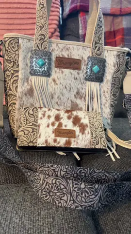 Beige Cowhide Set 🔥 Each cowhide set that you recieve is going to be different ‼️ #tiktokshopfinds #creatorsearchinsights 