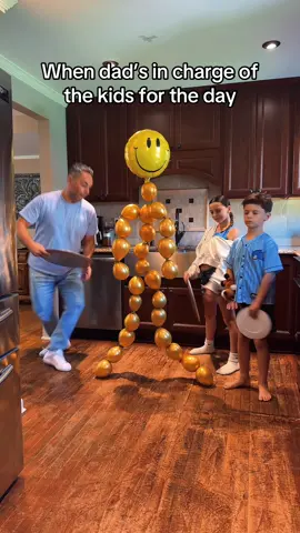 #balloonman #wackywaving #dance