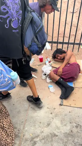 After we passed out pizza in the park and provided showers, we stopped by the Salvation Army.  We passed out cold drinks, and what we had left of the popsicles and donuts.