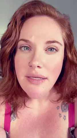 Cute babe, nice try. #blueeyes #ginger #thick #redhead #redhair 