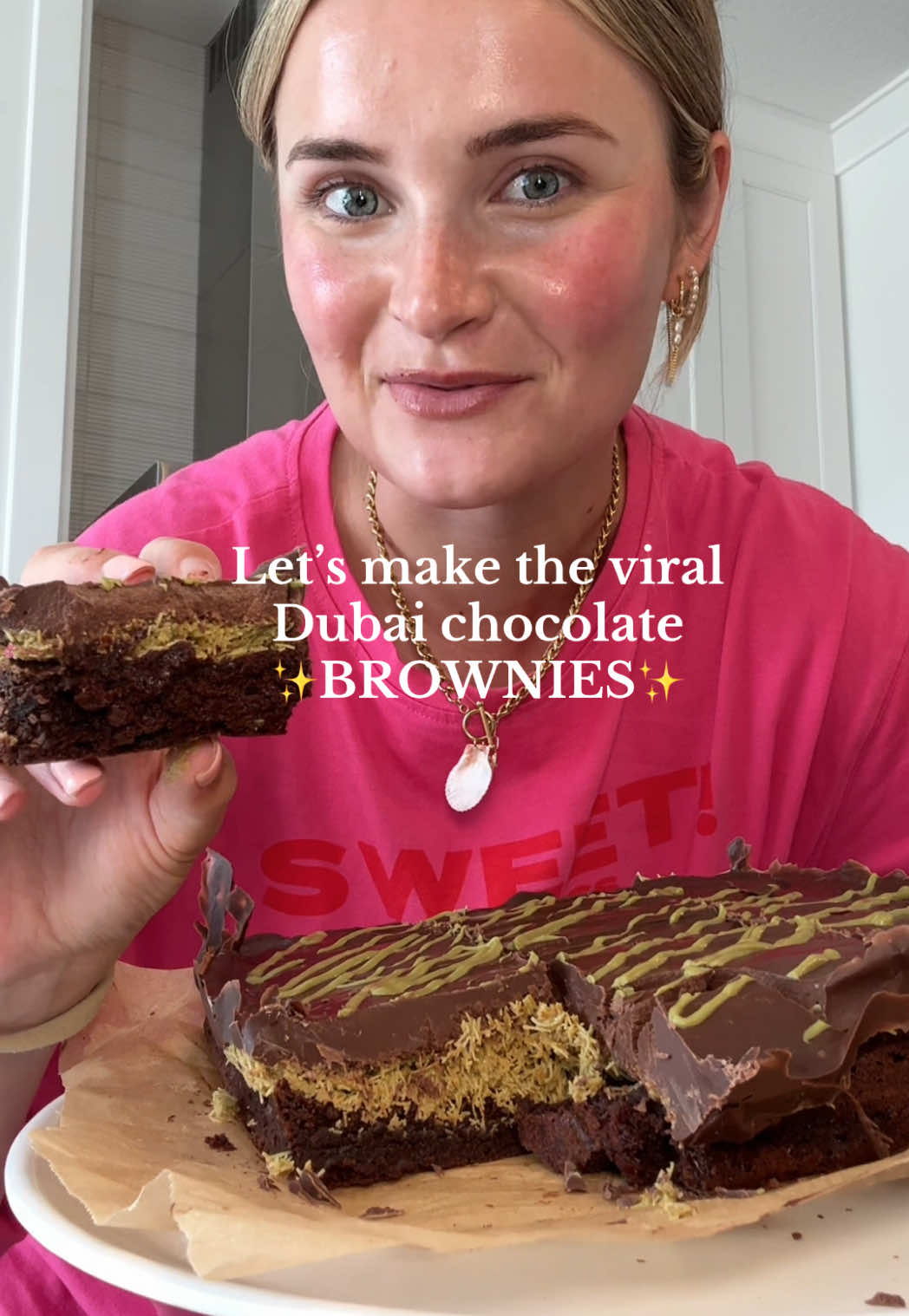 Making mine at home to not spend money for just one 🤪 next time I’ll add more filling and use different chocolate but I found this from @biteswithesther ! #dubaichocolate #crumbl #dubaibrownies 