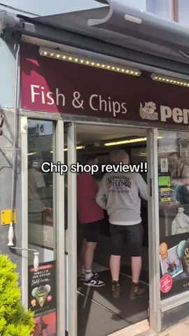 😫😫 #chipshop #fishandchips #FoodTok #foodreview #comeeatwithme 
