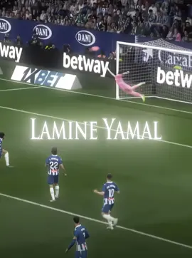 yamal skills #lamineyamal #fcbarcelona #football #hoodtrap #neverbadagain 