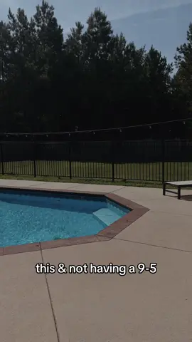 i love my backyard, pool party anyone? 