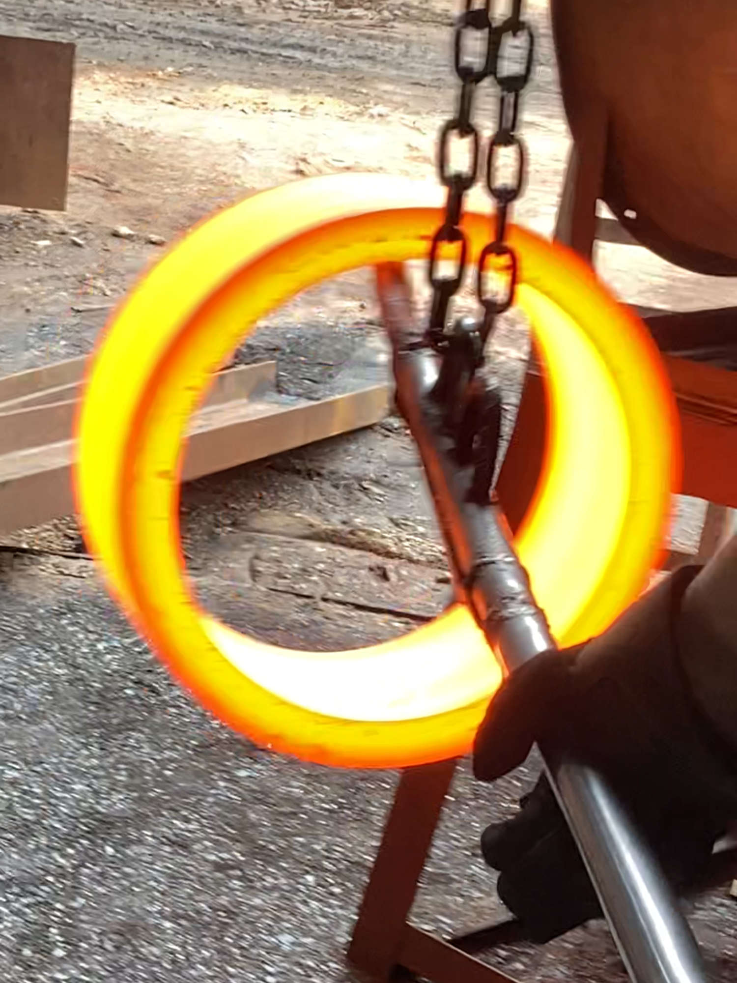 Inside the factory blacksmith started to forging work at full blast #process #machine #forging #blacksmith #Fashion