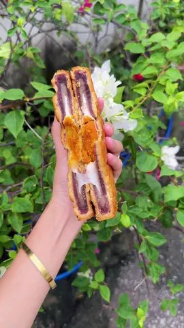 Nhìn nhân bánh nè mấy bà😍😍 #food #xuhuong #banhtrungthu #banhtrungthumochi #banhtrungthukhoaimon 